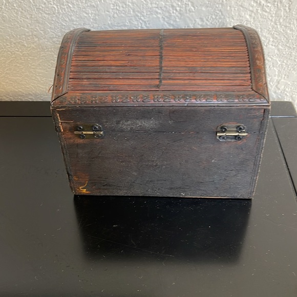Small antique wooden decorative box - Picture 5 of 6